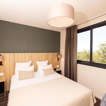 Le Bois D'imbert Hotel 4*